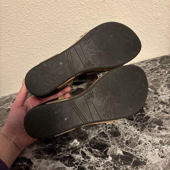 $125 Women’s OTBT Cork Bushnell Wedge Sandals Size 7.5 - Picture 6 of 7